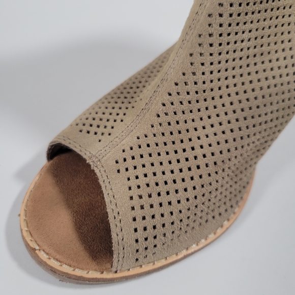 Toms Majorca Peep Toe Heel Suede Tan  - Picture 6 of 9